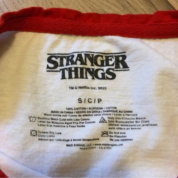 Womens Stranger Things Red White tie front short sleeve t-shirt size S - Picture 12 of 12